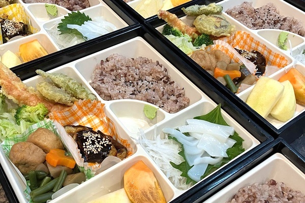 光の郷での生活